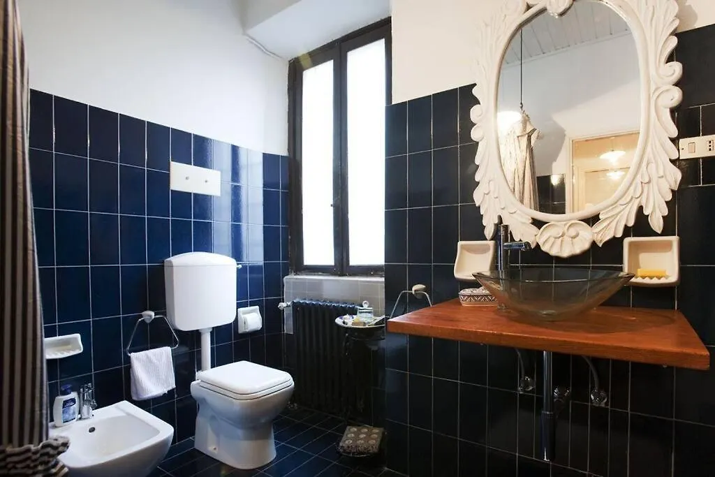 Lucio Fontana'S Experience Apartment Comabbio